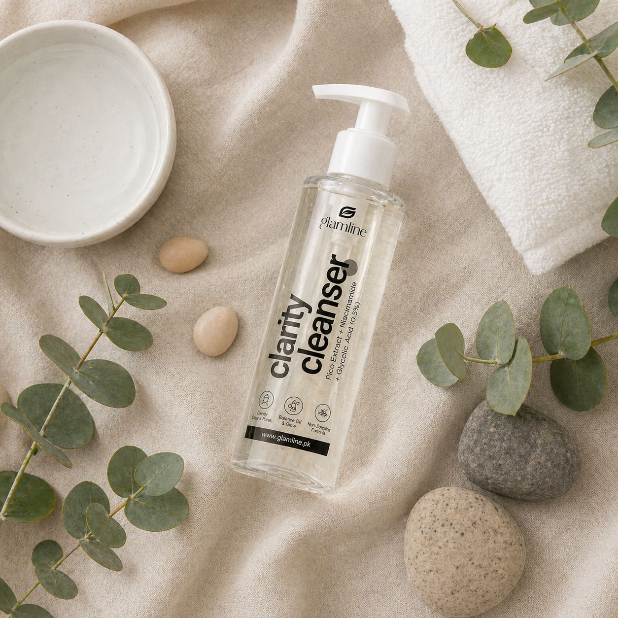 Glamline's Clarity Cleanser with Pico extract and Niacinamide
